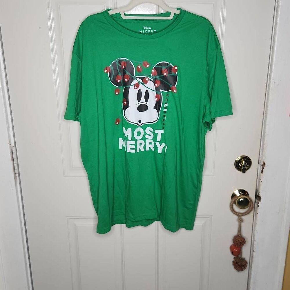 Disney Mickey Mouse Most Merry Christmas green tshirt men's Xxl